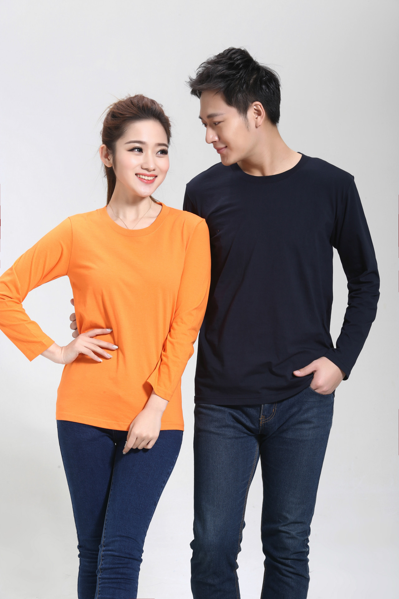 T恤衫定制如何挑选面料和款式